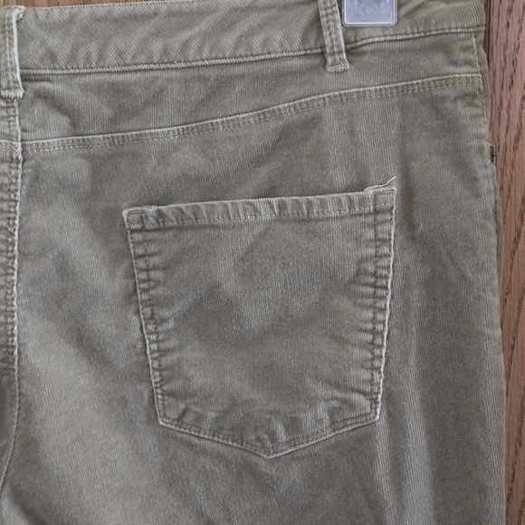 Coldwater Creek Women's 14 Tan Pinwale Corduroy Straight Leg Pants - Picture 7 of 16